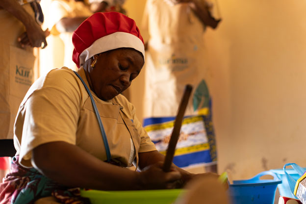 Cocinar el éxito: la iniciativa Cocina Solar amplía acceso a la energía limpia en Angola