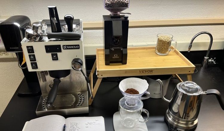 Una forma sorprendentemente sencilla de servir café le permite mantener la intensidad de la bebida mientras utiliza menos granos de café.