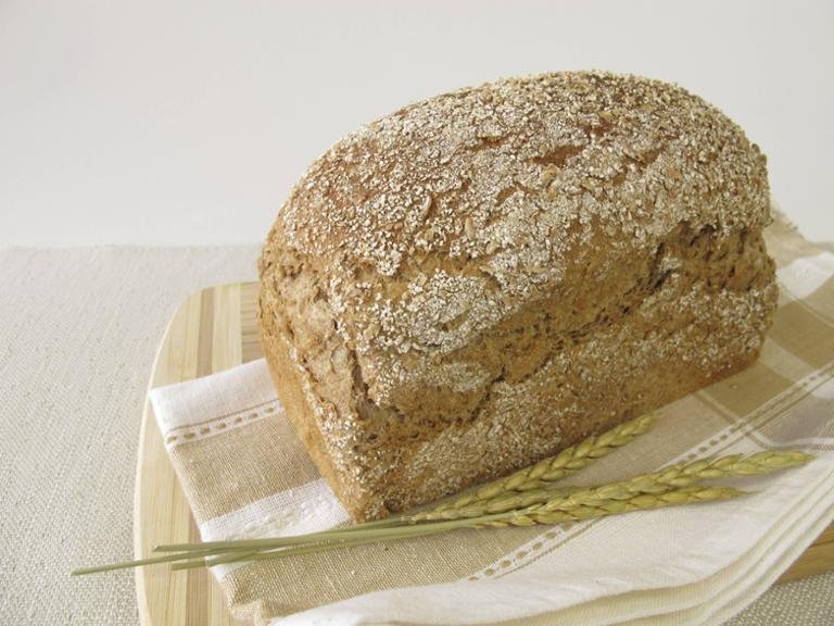 Pan integral de espelta sin levadura: una receta rápida, saludable y lista en apenas 50 minutos