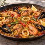 Paella mixta: el sofrito lento concentra todo el sabor